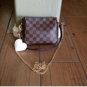 Authentic Lv Damier Ebene  trousse cosmetic pouch
